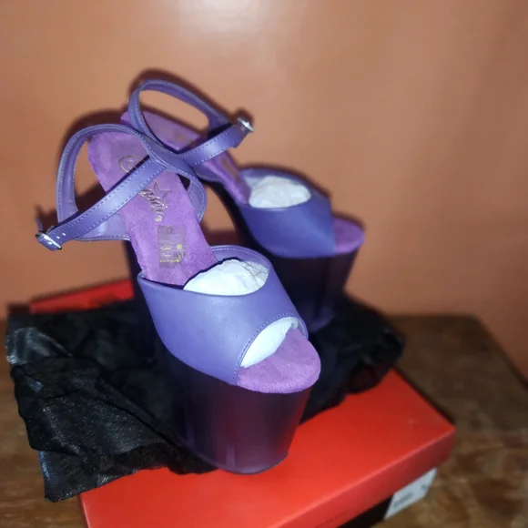 Pleaser Purple Platform Heels - Picture 3 of 4